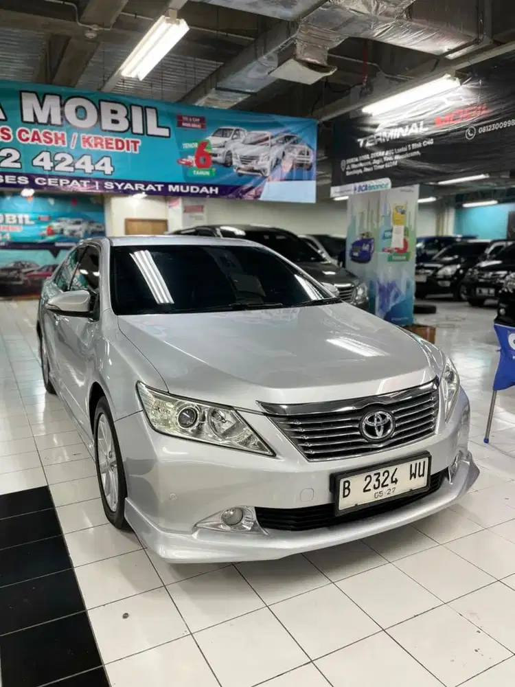 Toyota Camry V 2.4 AT Matic 2012