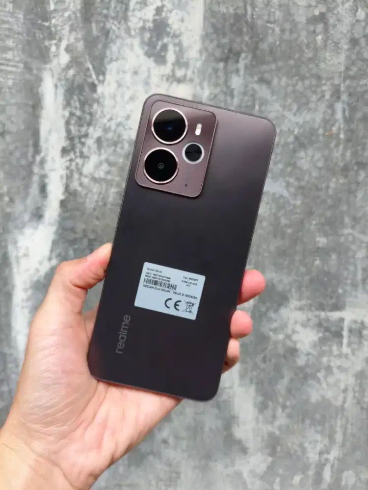 Handphone Gaming Realme 14 5G 8/256GB Snapdragon Fullset Bonus Case