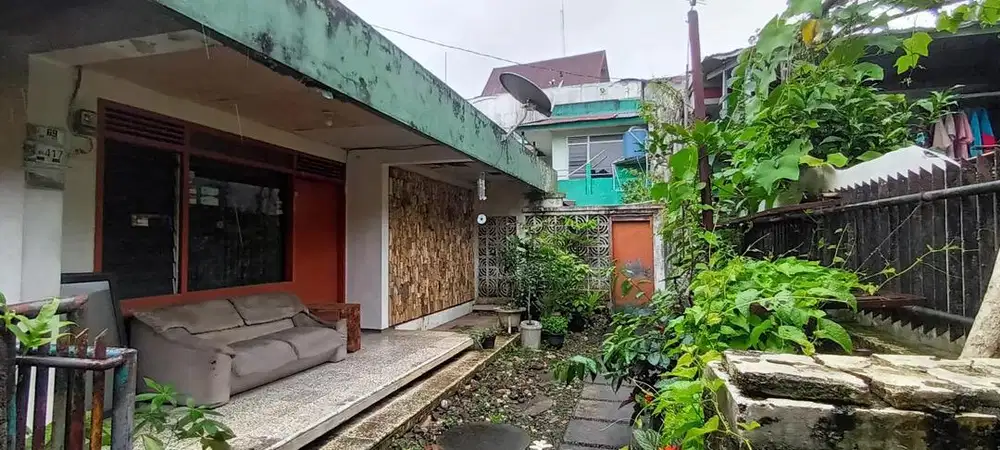 RUMAH DI TENGAH KOTA SUKABUMI