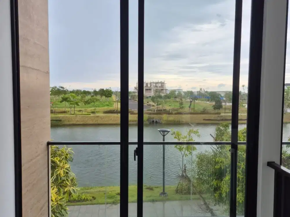 Disewakan Rumah 2 Lantai Villa Pasir Putih PIK2