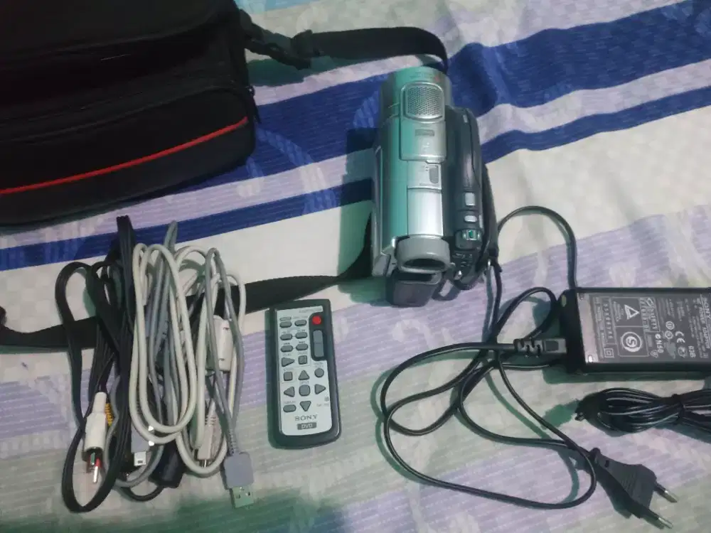 Handycam Sony DCR-DVD405 3.0MP Made In Japan