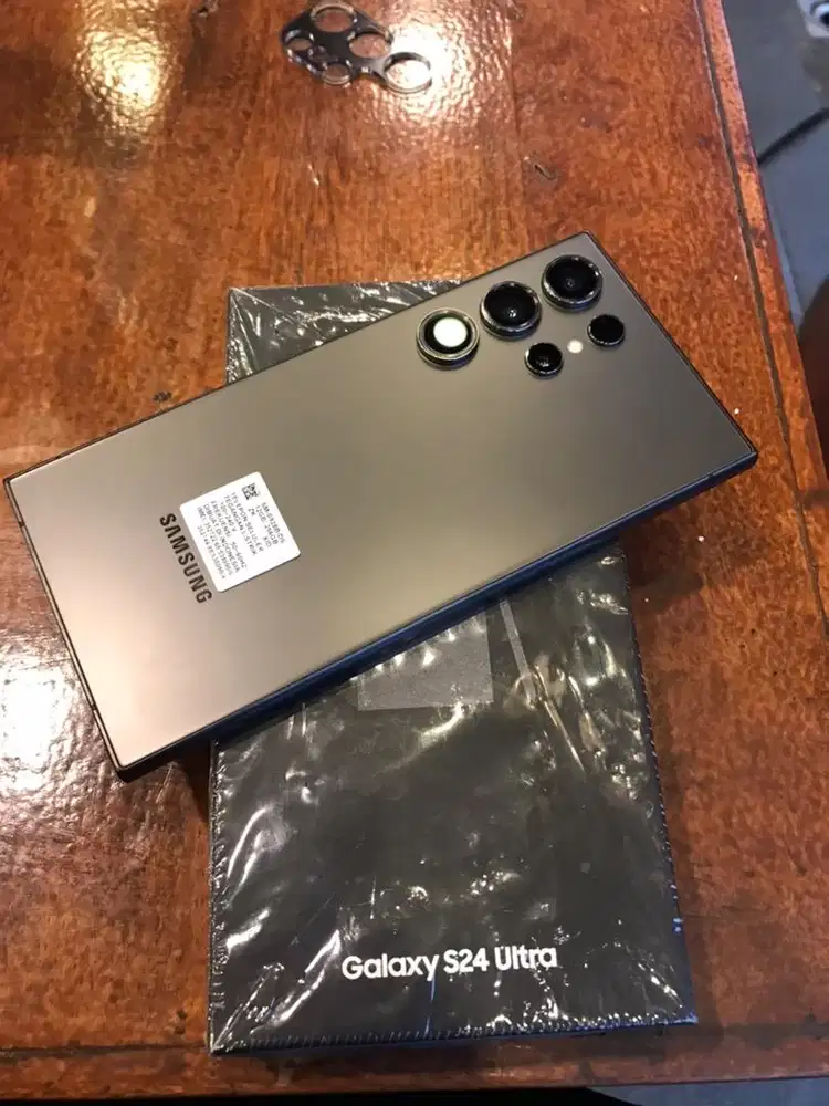 Galaxy s24 ultra like new