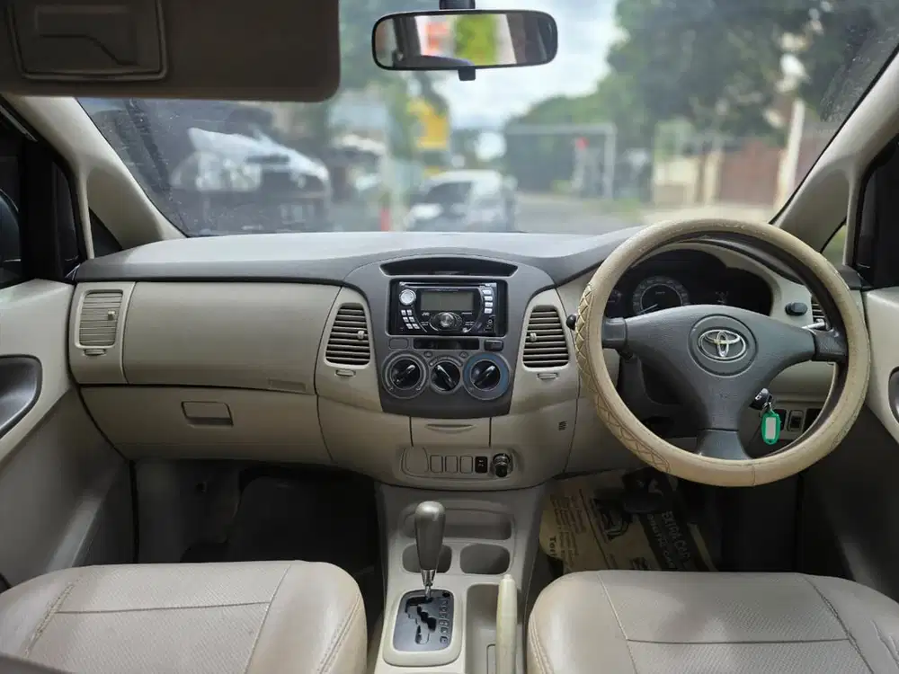 Toyota Kijang Innova 2009 Bensin