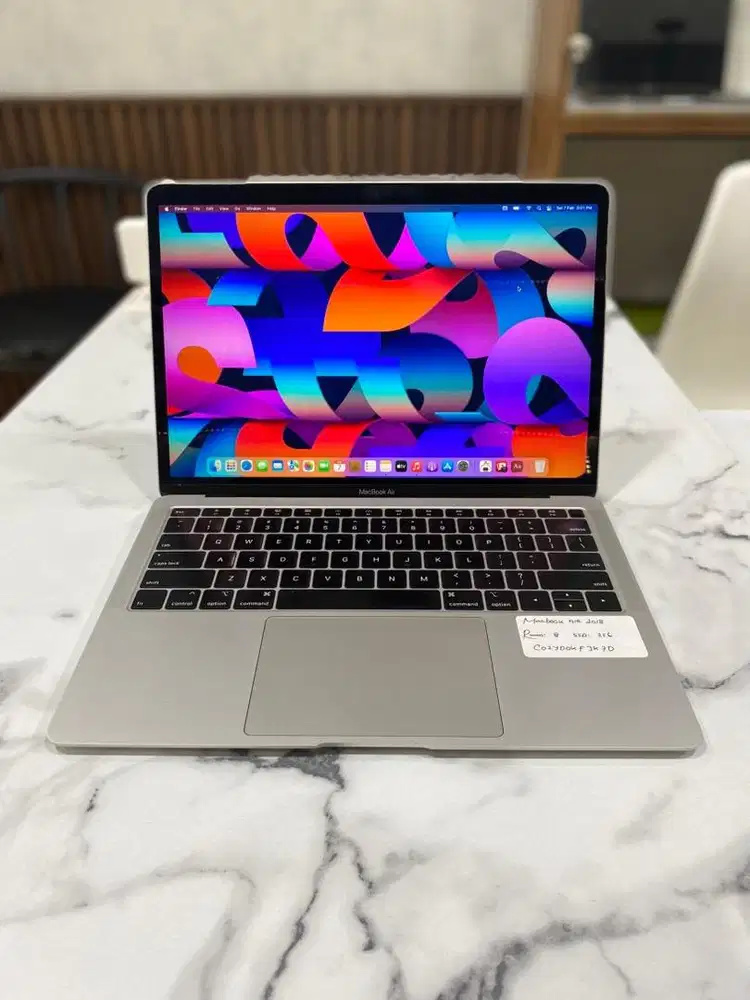 MacBook Air retina 2018,8/256 GB