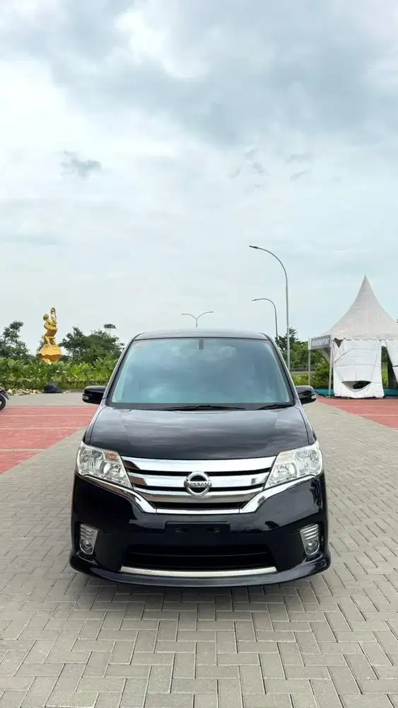 Nissan Serena HWS 2015