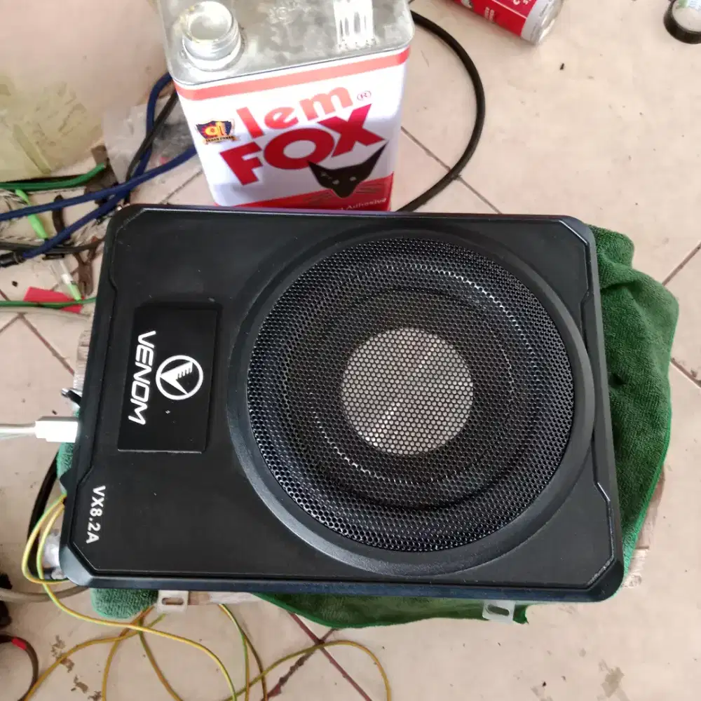Wofer kolong venom VX 8.2A