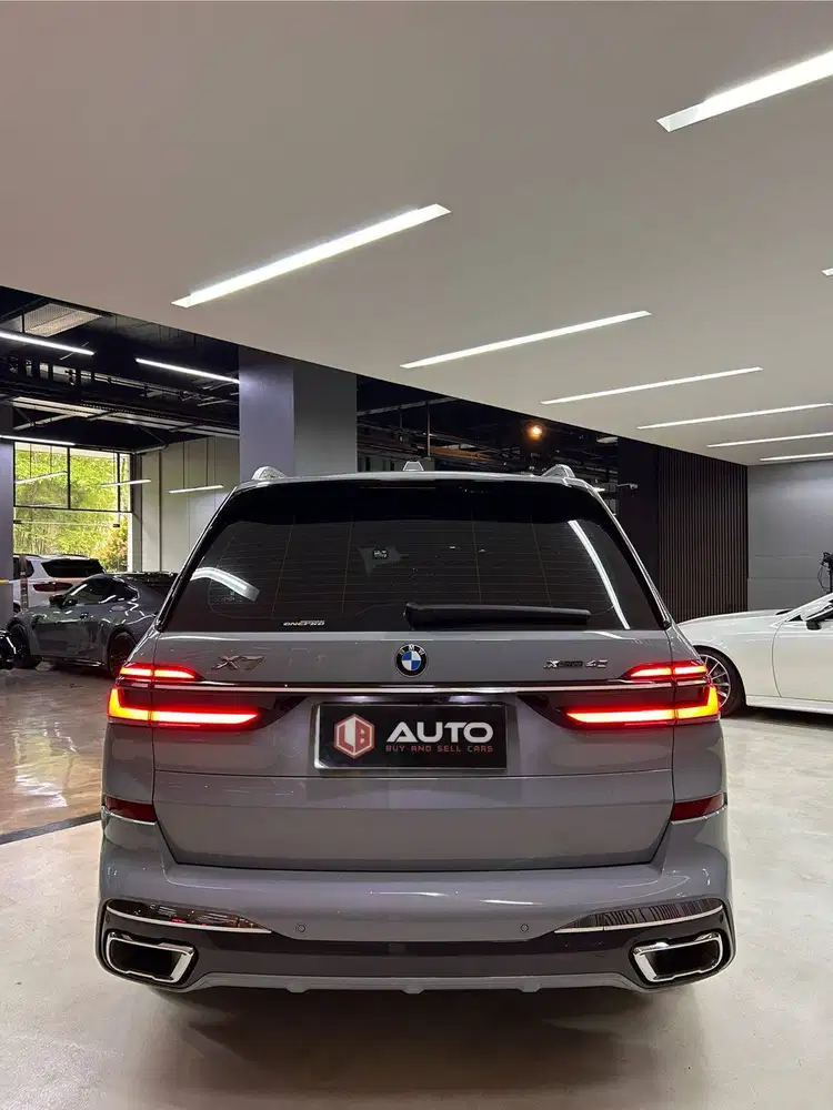 BMW X7 Xdrive40i XLine 2023 Brooklyn Grey Km13rb B122SC