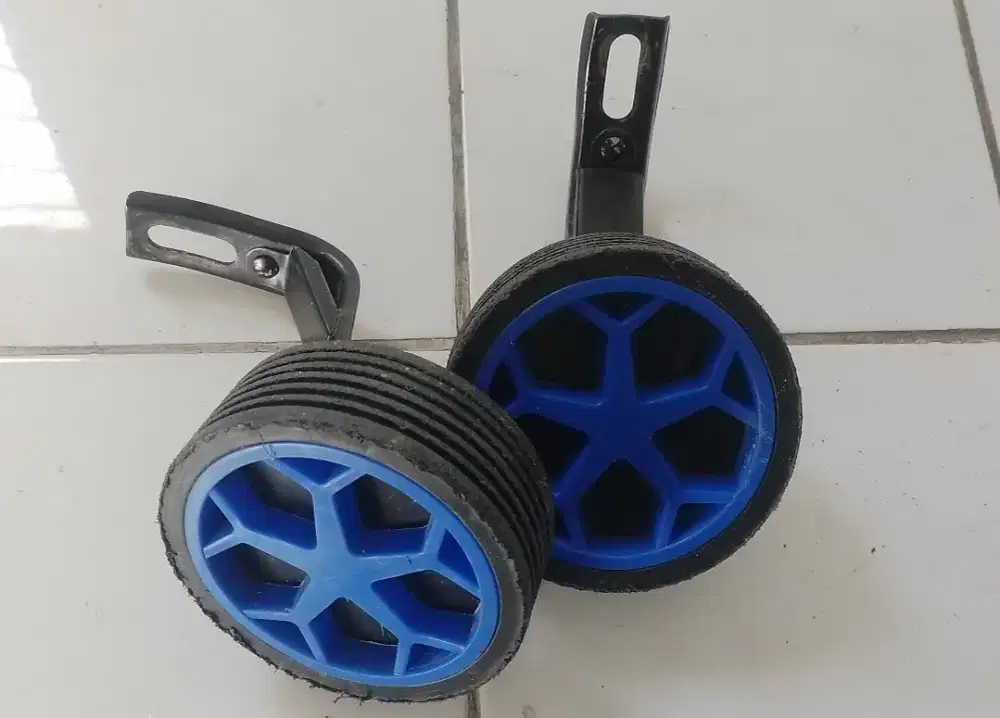 Roda samping sepeda anak