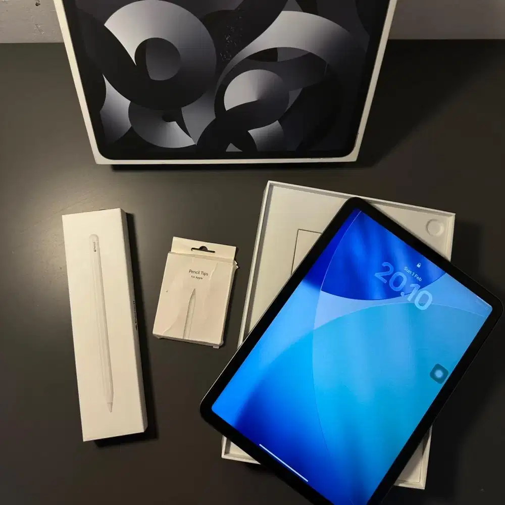 Apple iPad Air 5 64GB (Wi-Fi only)-Space Gray + Apple Pencil 2nd Gen.