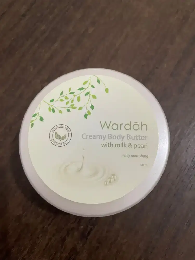 Wardah Creamy Body Butter 50ml melembabkan melembutkan kulit tangan
