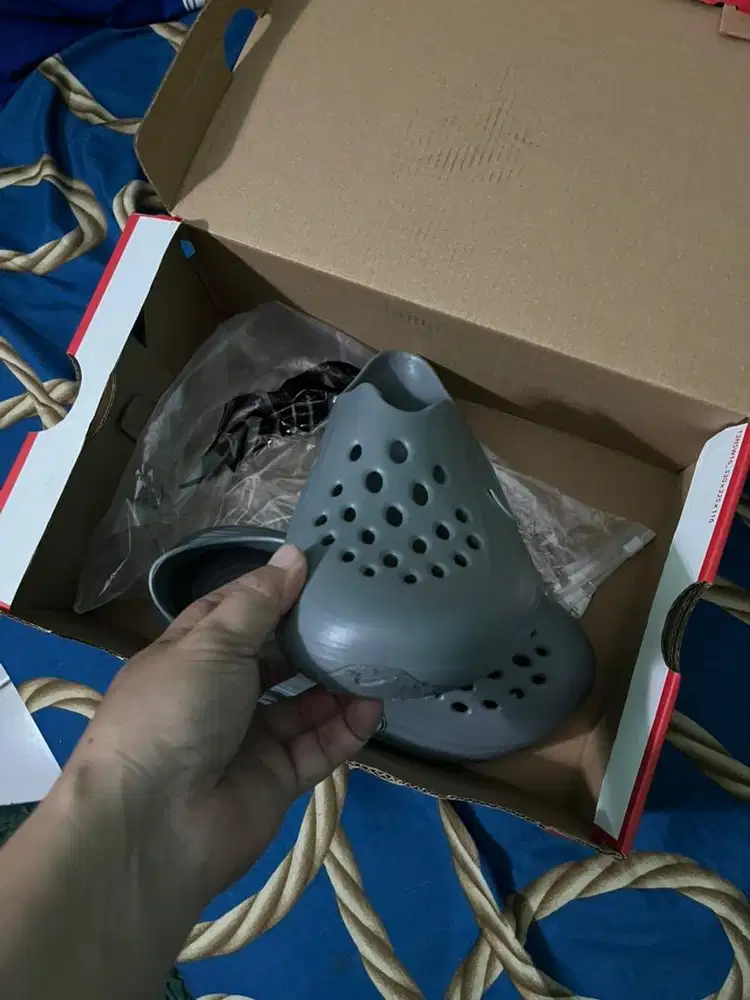 Sepatu nike rejuven8