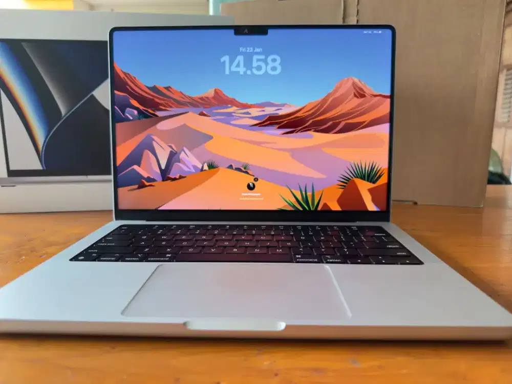 MacBook Pro M1 Pro 14 inci CPU 10 Core GPU 16 Core (RAM 16GB/SSD 1TB)