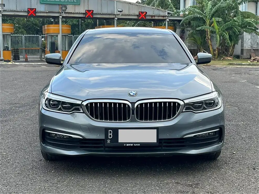 TERMURAH!! BMW 520i G30 AT GREY 2020