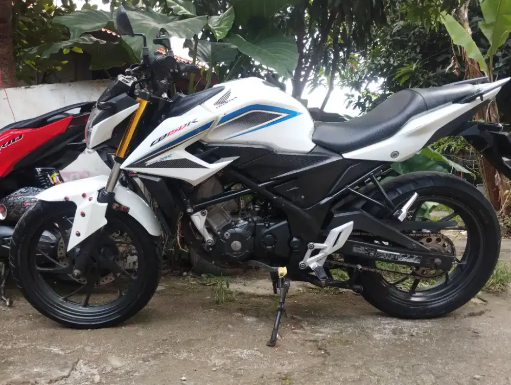 CB 150R NEW V2 STREETFIRE