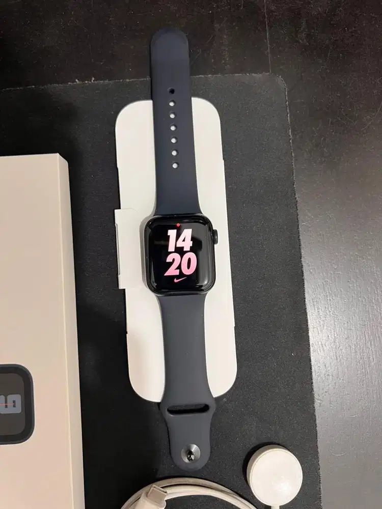 Apple Watch SE Gen 2 40mm mulus