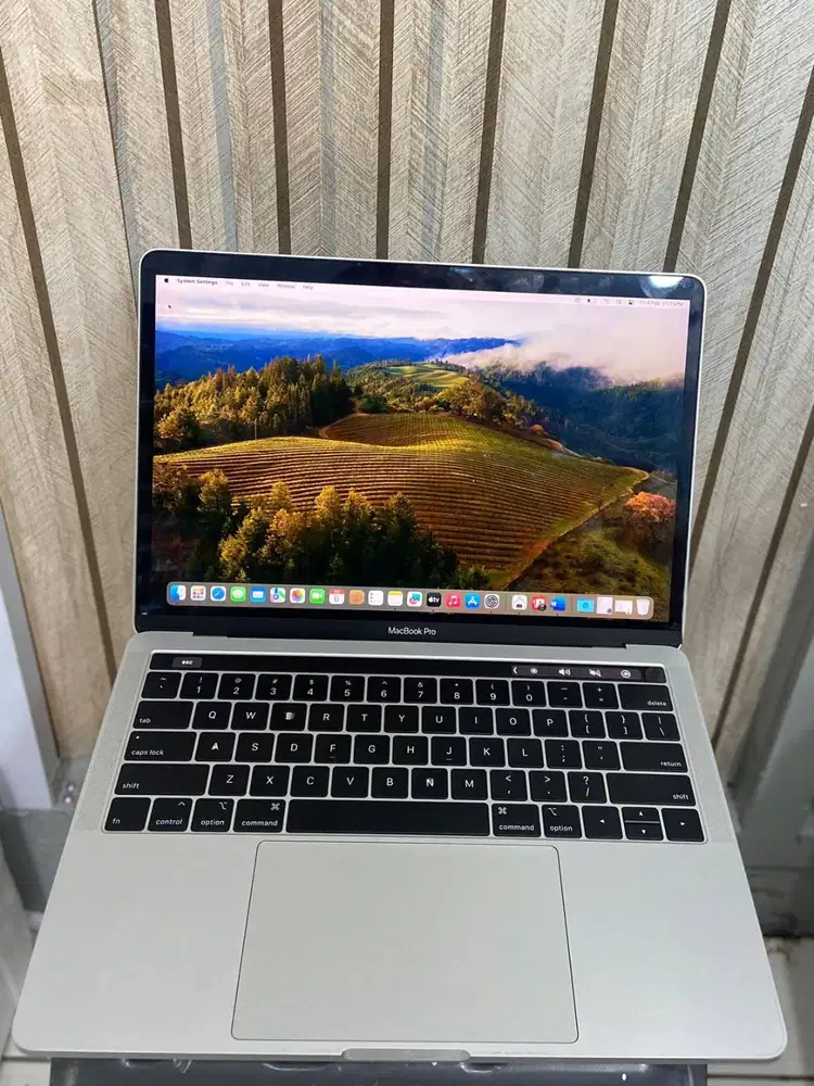 LAPTOP MACBOOK PRO TOUCHBAR A1989 CORE i7 RAM 16GB SSD 256GB DL-EC