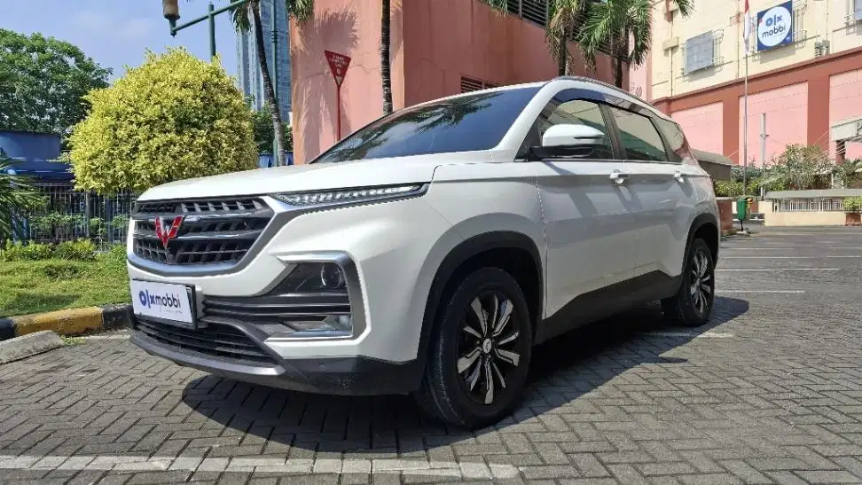 DP MURAH - Wuling Almaz 1.5 Exclusive 7 AT 2021 Putih