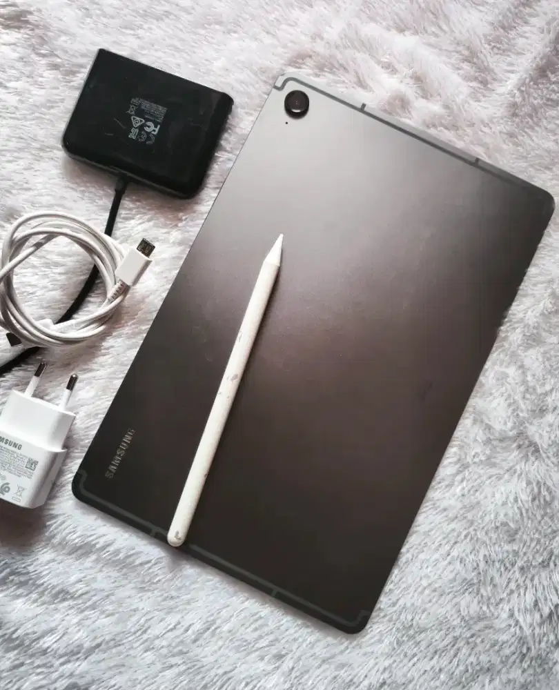 samsung tab s9 fe 6/128 tanpa kardus
wifi only