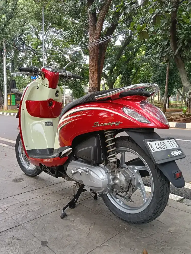 DIJUAL CASH HONDA SCOOPY OLD SPORTY THN 2014 PAJAK IDUP