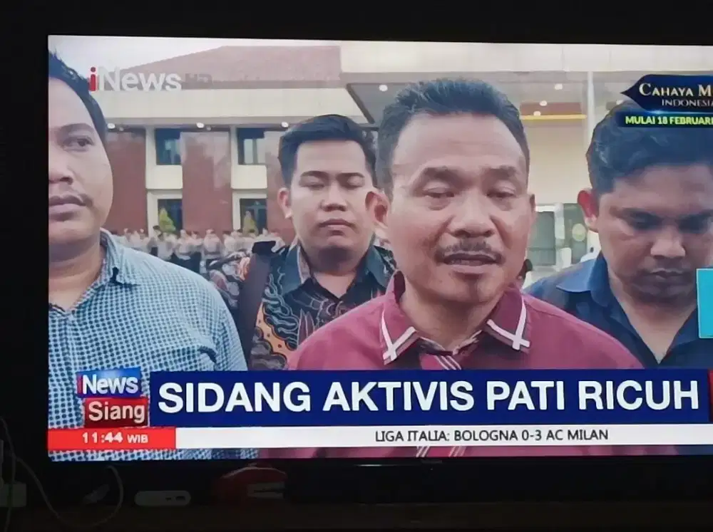 TV 50 inch merk coocca jarang dipakai kondisi bagus sesuai foto normal