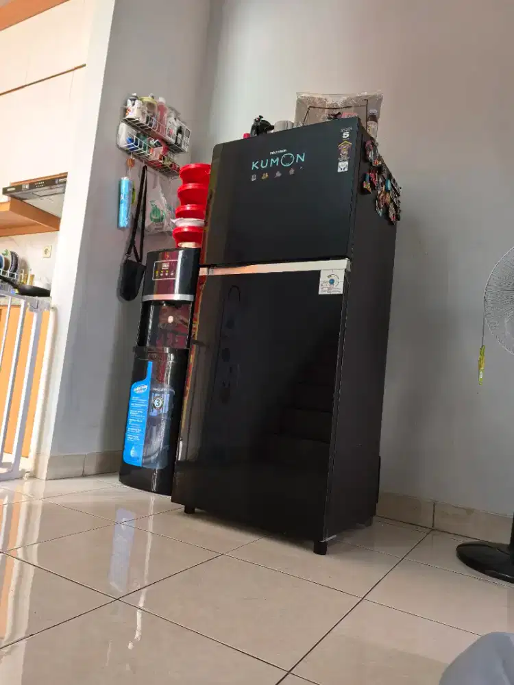 Dijual kulkas bekas 2 Pintu