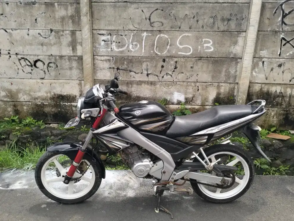 YAMAHA VIXION 2009 MOTOR SEHAT SIAP PAKAI LANGSUNG