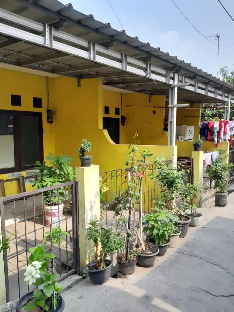 DIJUAL KONTRAKAN 3 PINTU SHM