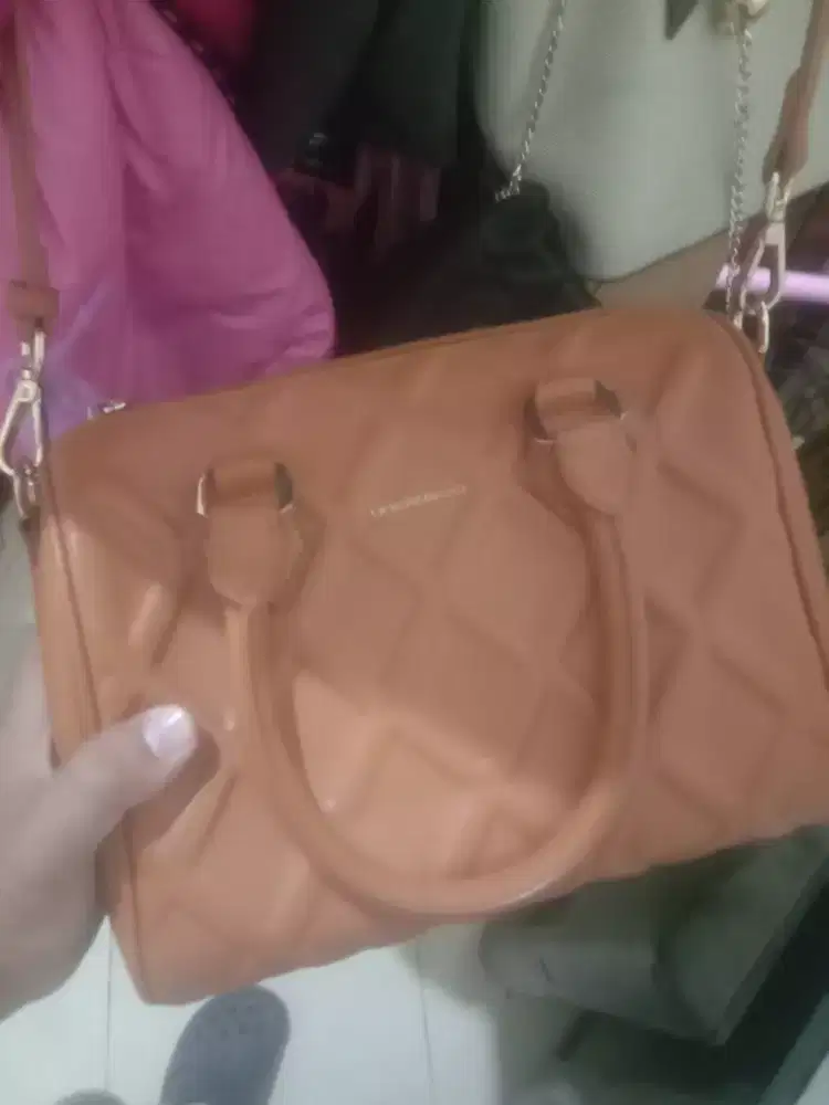 tas selempang wanita