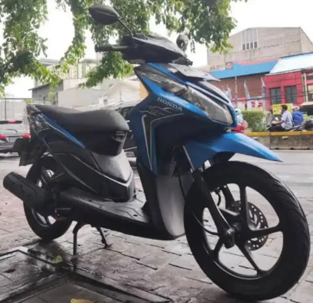 Honda Vario karburator 2011 warna biru