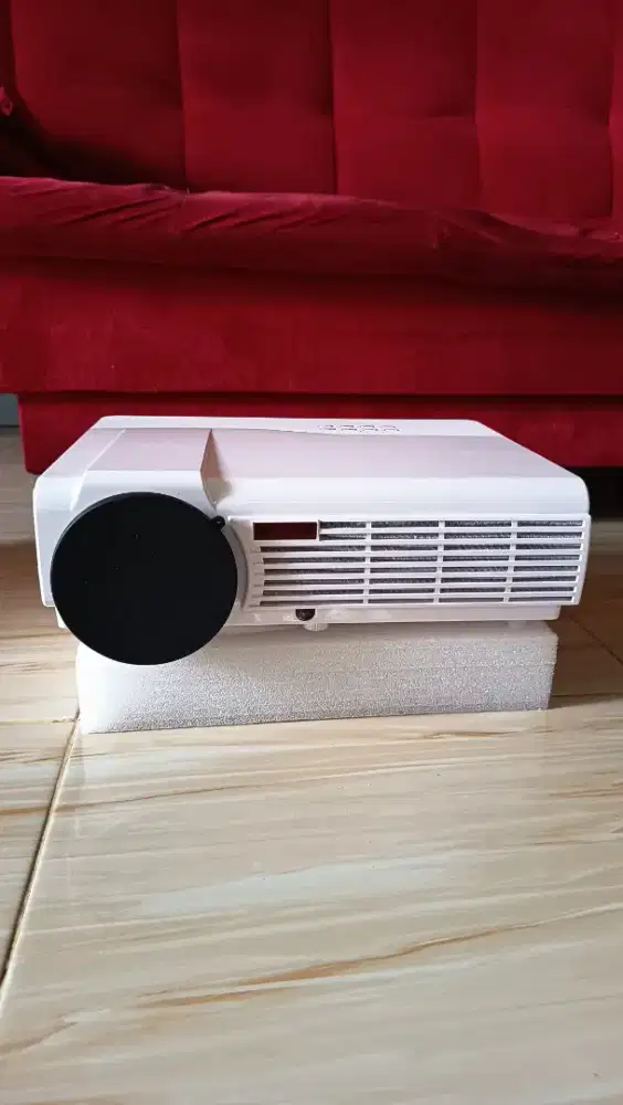 Dijual Proyektor LED-96 Good kondisi seperti baru