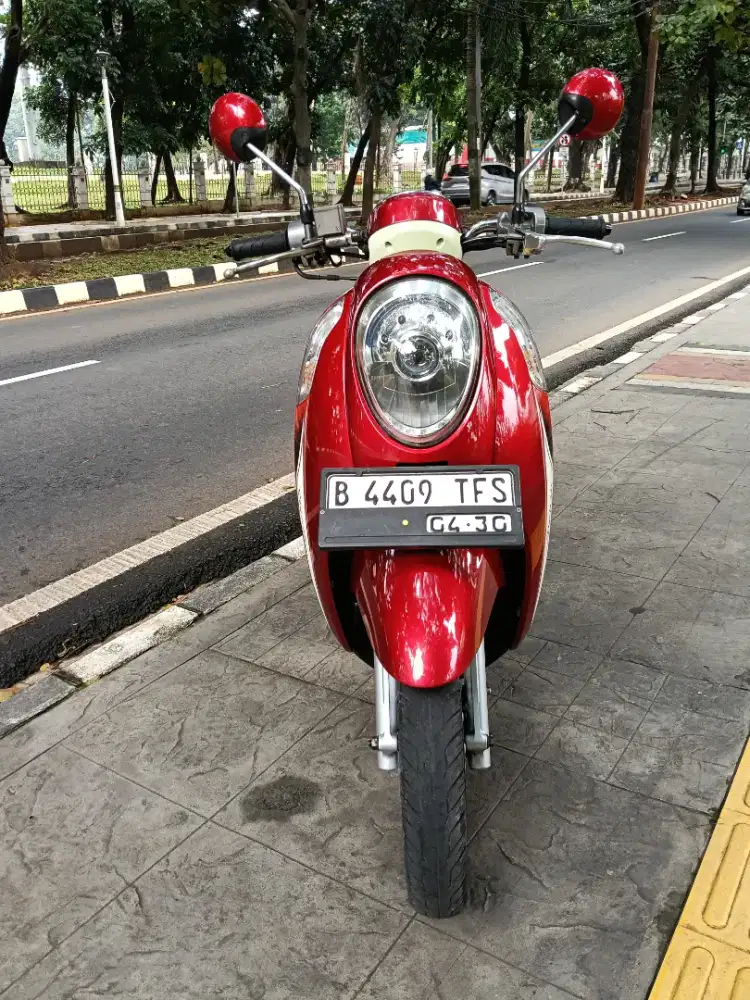 DIJUAL CASH HONDA SCOOPY OLD SPORTY THN 2014 PAJAK IDUP