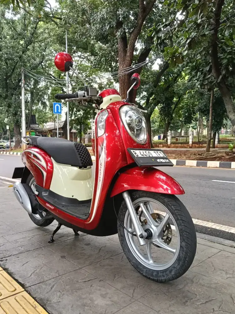 DIJUAL CASH HONDA SCOOPY OLD SPORTY THN 2014 PAJAK IDUP