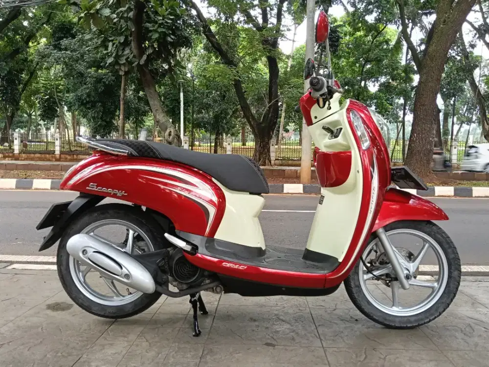 DIJUAL CASH HONDA SCOOPY OLD SPORTY THN 2014 PAJAK IDUP