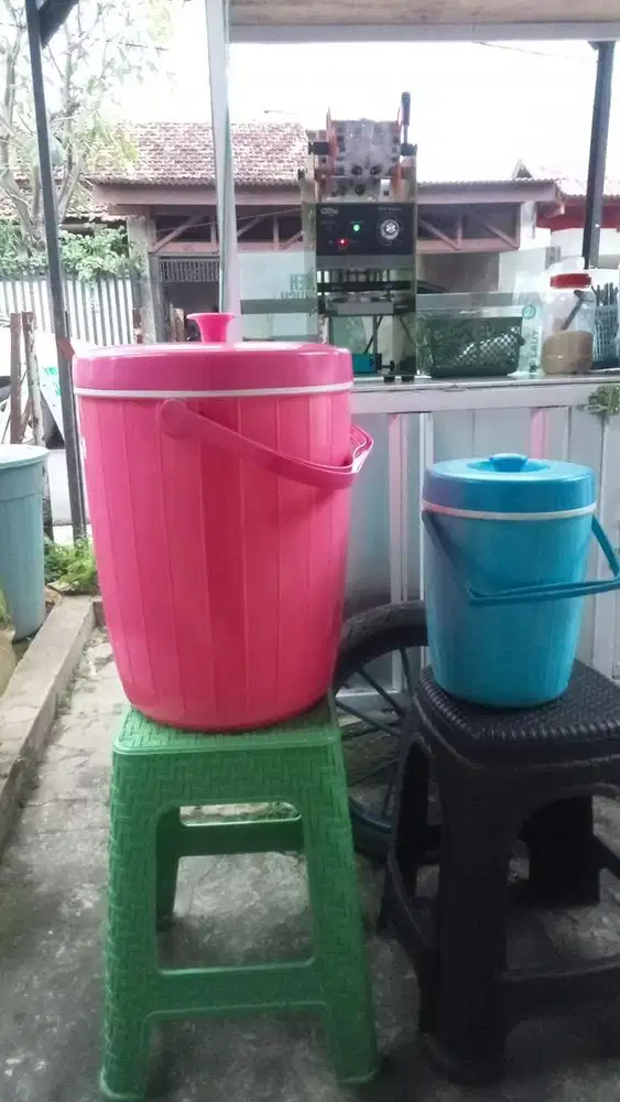 Penjaga Booth Minuman