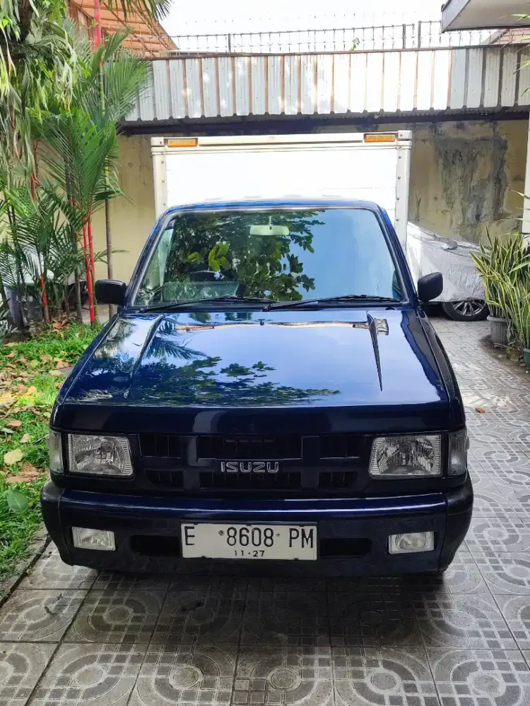 Isuzu Panther 2012 Box Saluyu