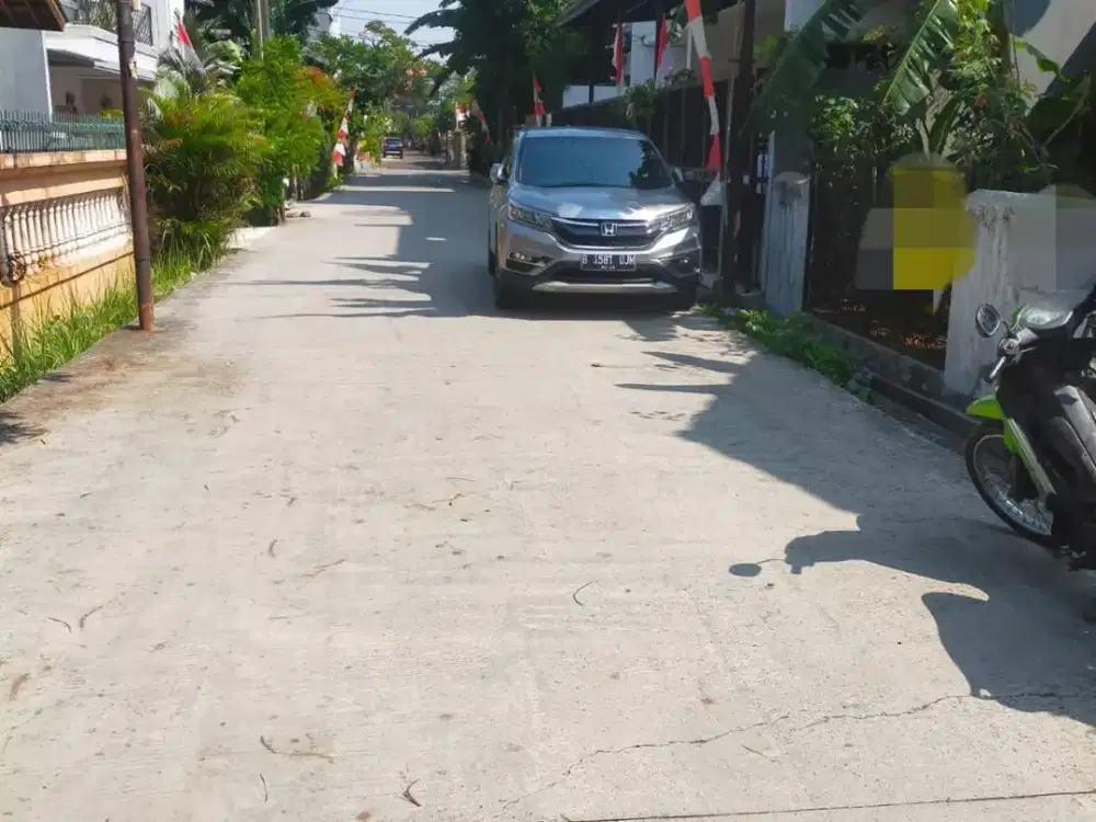 Dijual Rumah tua, gandeng dua, hitung tanah di cengkir timur.