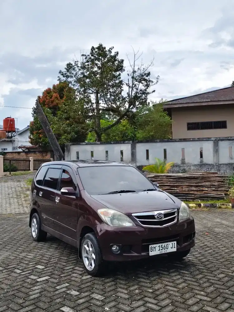 Daihatsu Xenia Xi 2010