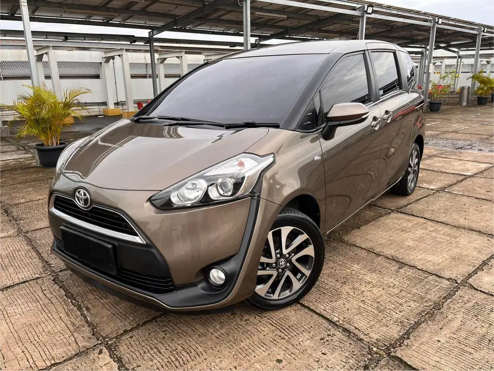 Toyota Sienta 1,5 V Cvt 2018