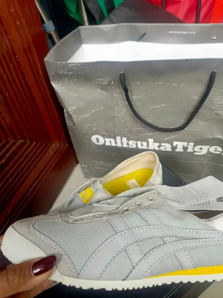 Sepatu onitsukatiger