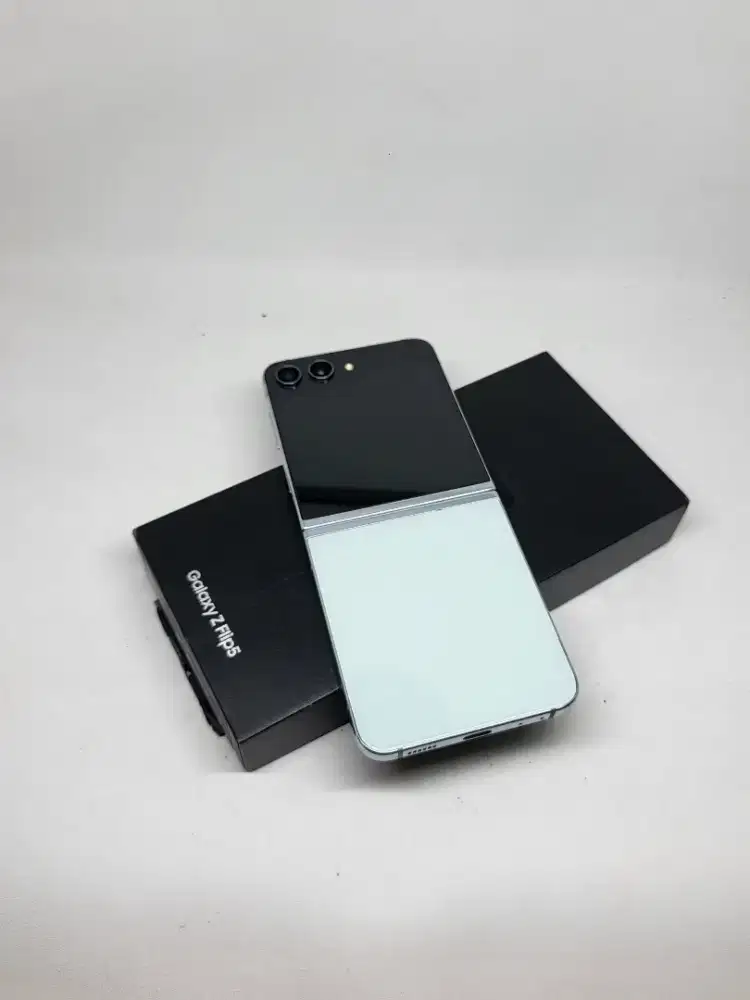 Samsung Galaxy Z Flip5 512GB Resmi SEIN MULUS