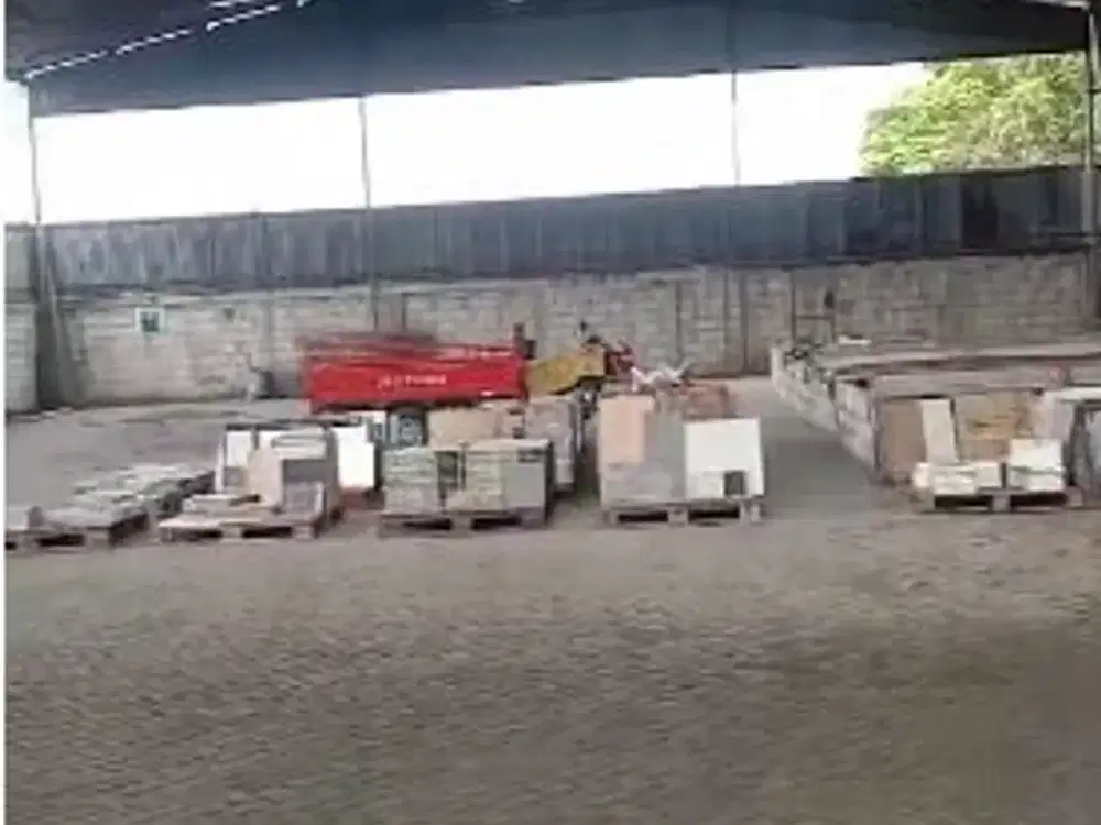 Dijual Gudang Murah ⁠Akses Masuk Truck Double Lokasi : Pasar Kemis Tangerang