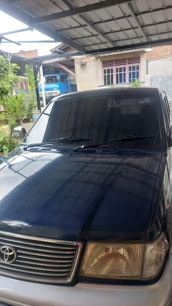 Kijang Krista 1.8 Bensis Injeksi