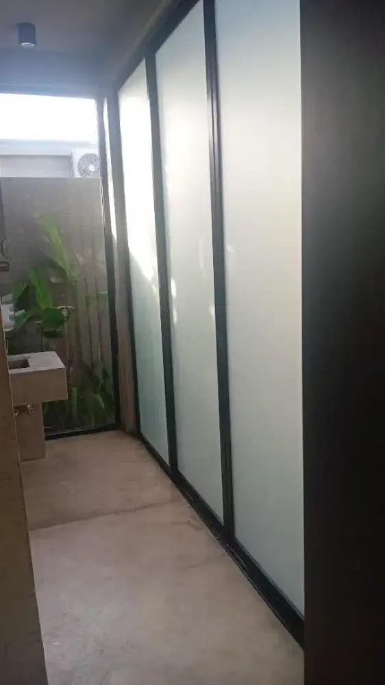 Meredam panas cahaya dg stiker sanblas kaca film