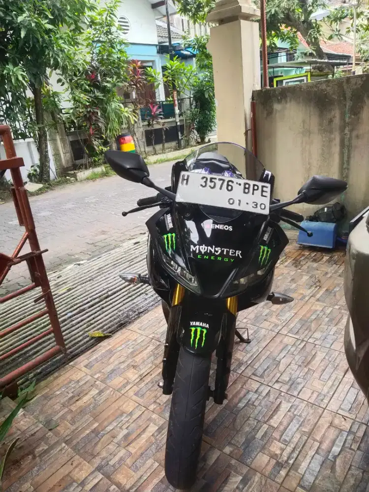 Yamaha R25 v3 ENEOS