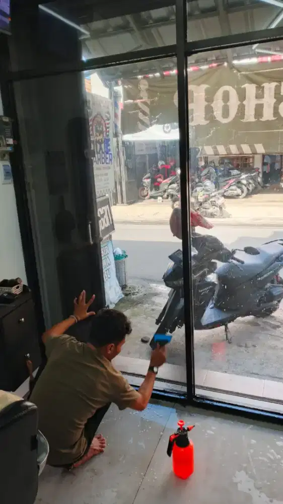 KACA FILM MIROR CERMIN KACAFILM KANTOR BANK BPR HOTEL KOST STICKER