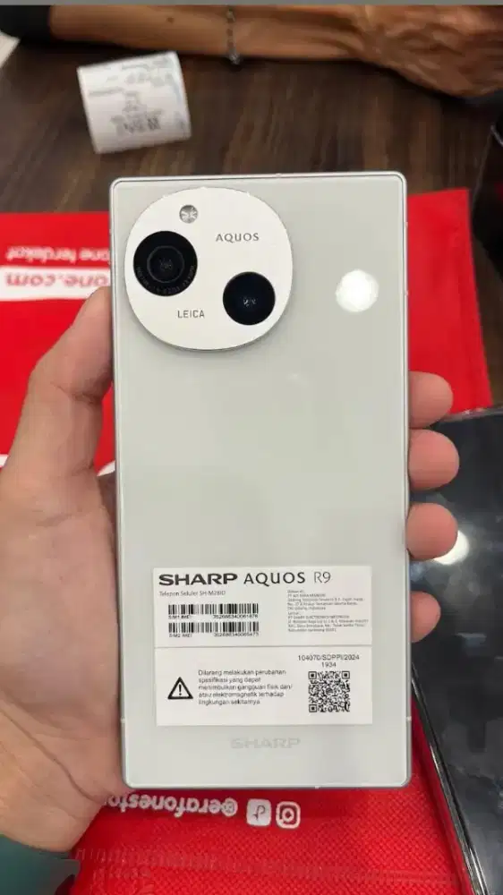 Sharp R10 Free Voucher 300k