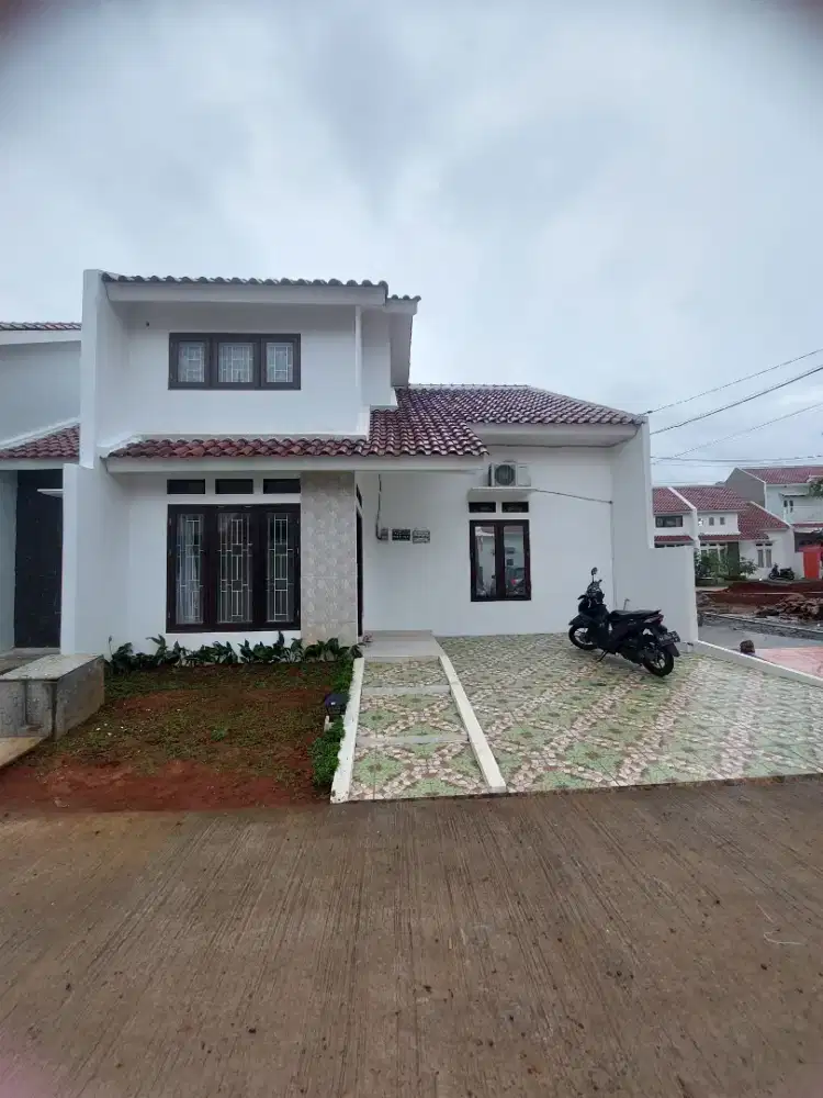 Rumah manis dekat stasiun Cilebut