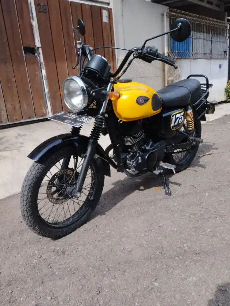 Kawasi W175 2019 caferacer