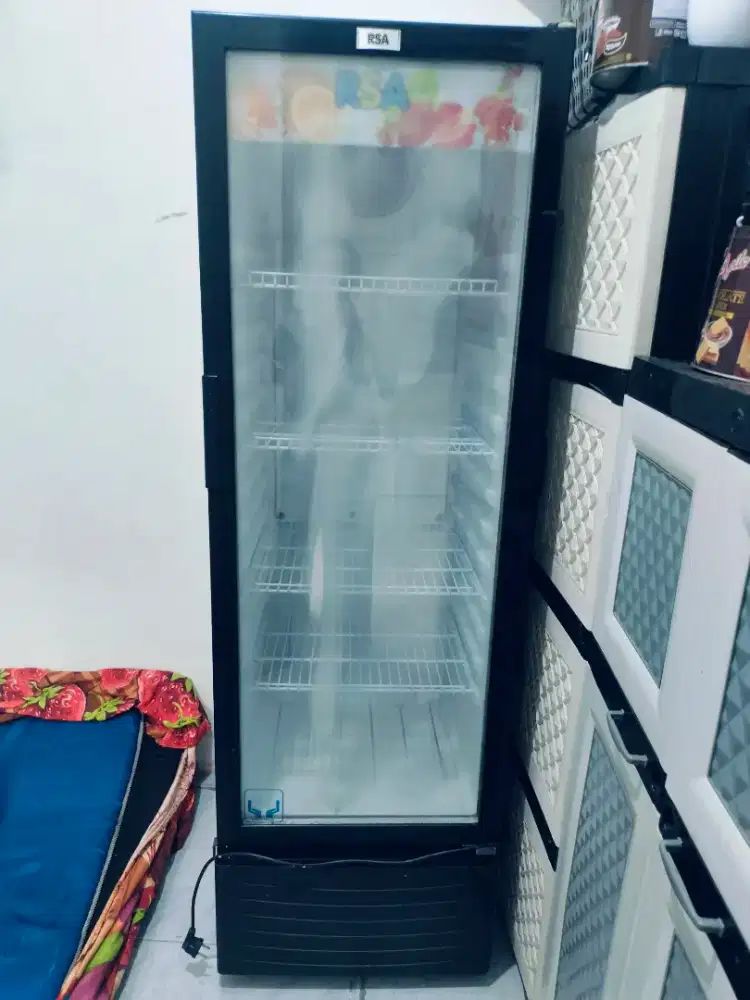 Showcase RSA Agate 300R Kapasitas 282 Liter