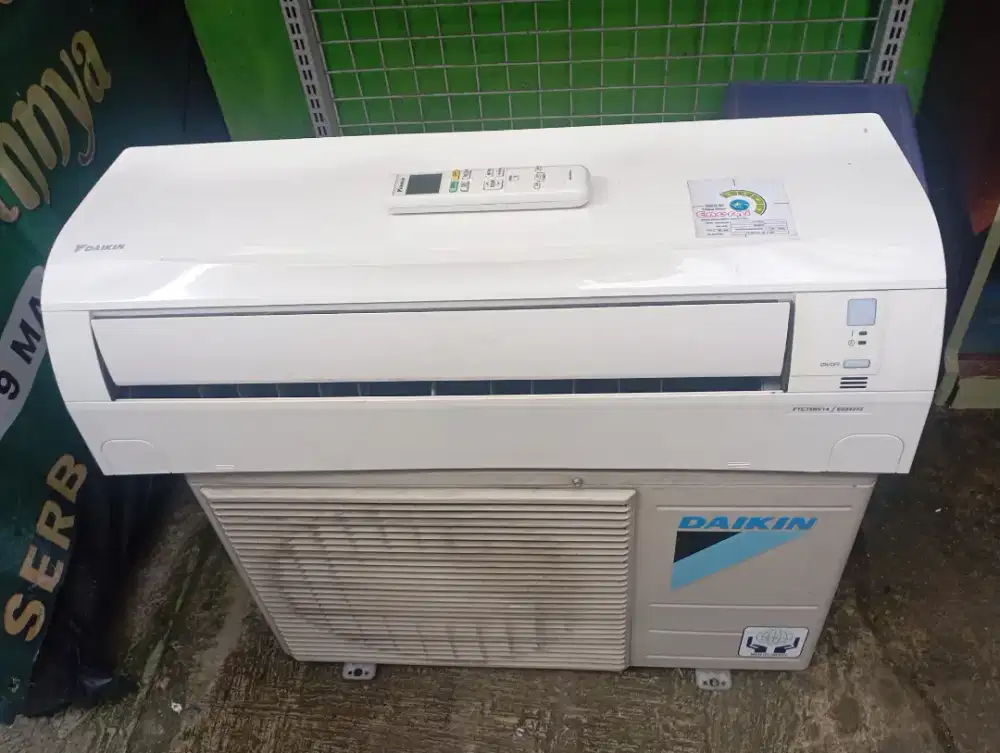 AC Daikin Thailand 1/2 pk unit only
